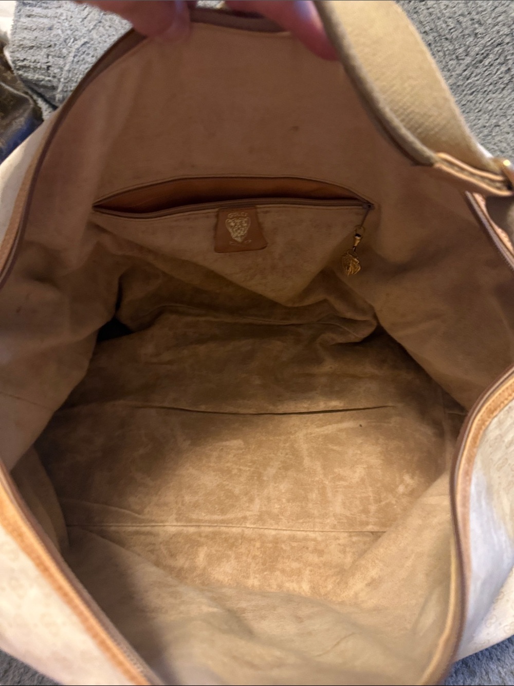 Gucci AUTHENTIC Vintage Micro GG Cream Monogram Duffle Bag. Please see all pics - Picture 6 of 15